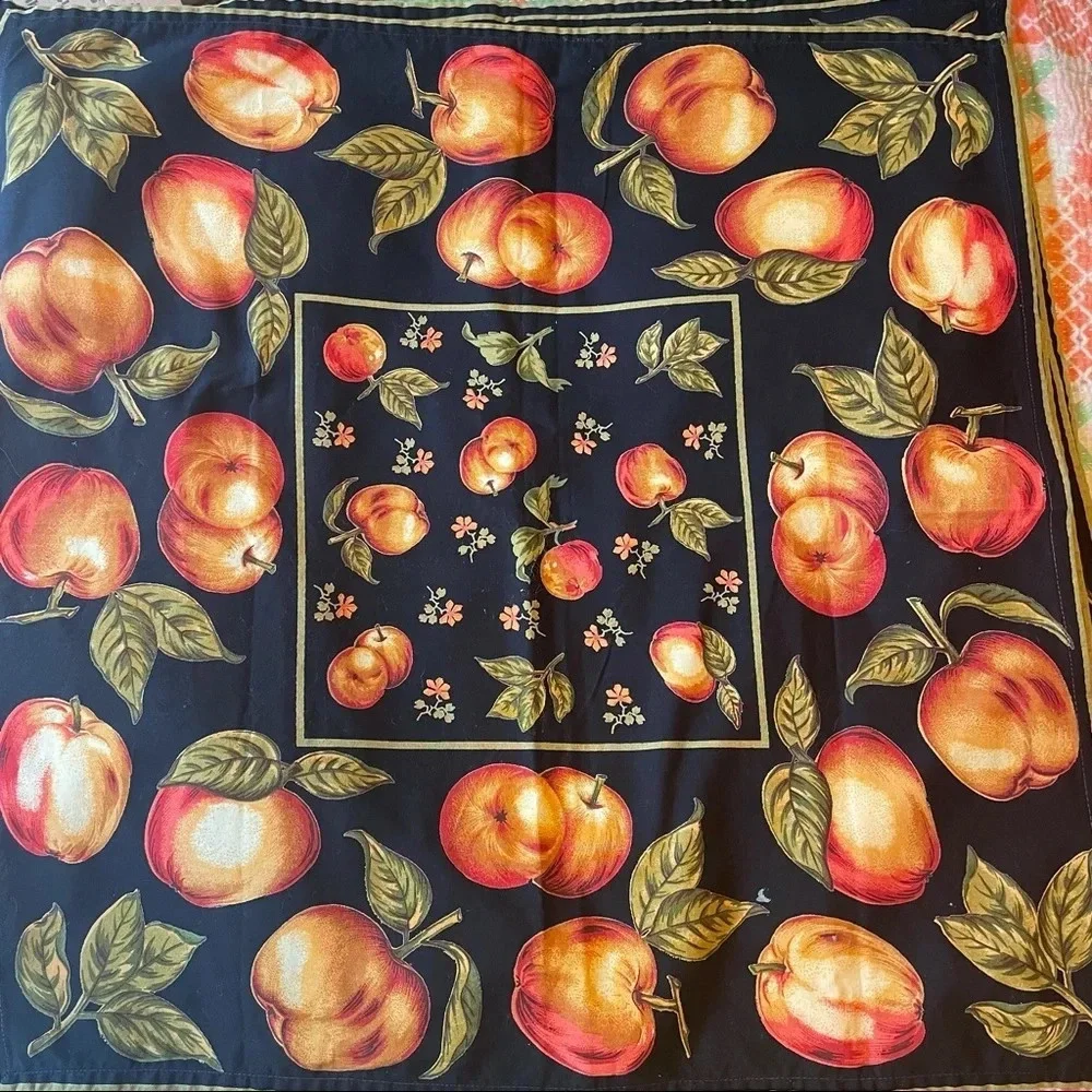 8 new large  napkins.  23 inch apples harvest